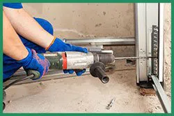 Quality Garage Door Service Chagrin Falls, OH 440-375-1809 - installation-sid-gr-22m