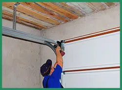 Quality Garage Door Service Chagrin Falls, OH 440-375-1809 - sprin-sid-gr-22m